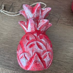 Pineapples wooden ornament set of 6